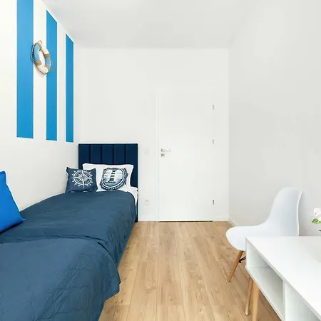 Family With Parking Near Brzezno By Renters Daire *